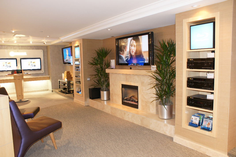 Illustration for article titled Sony Style Comcast Labs, a Joint Retail Store, Opens Tomorrow In Philly
